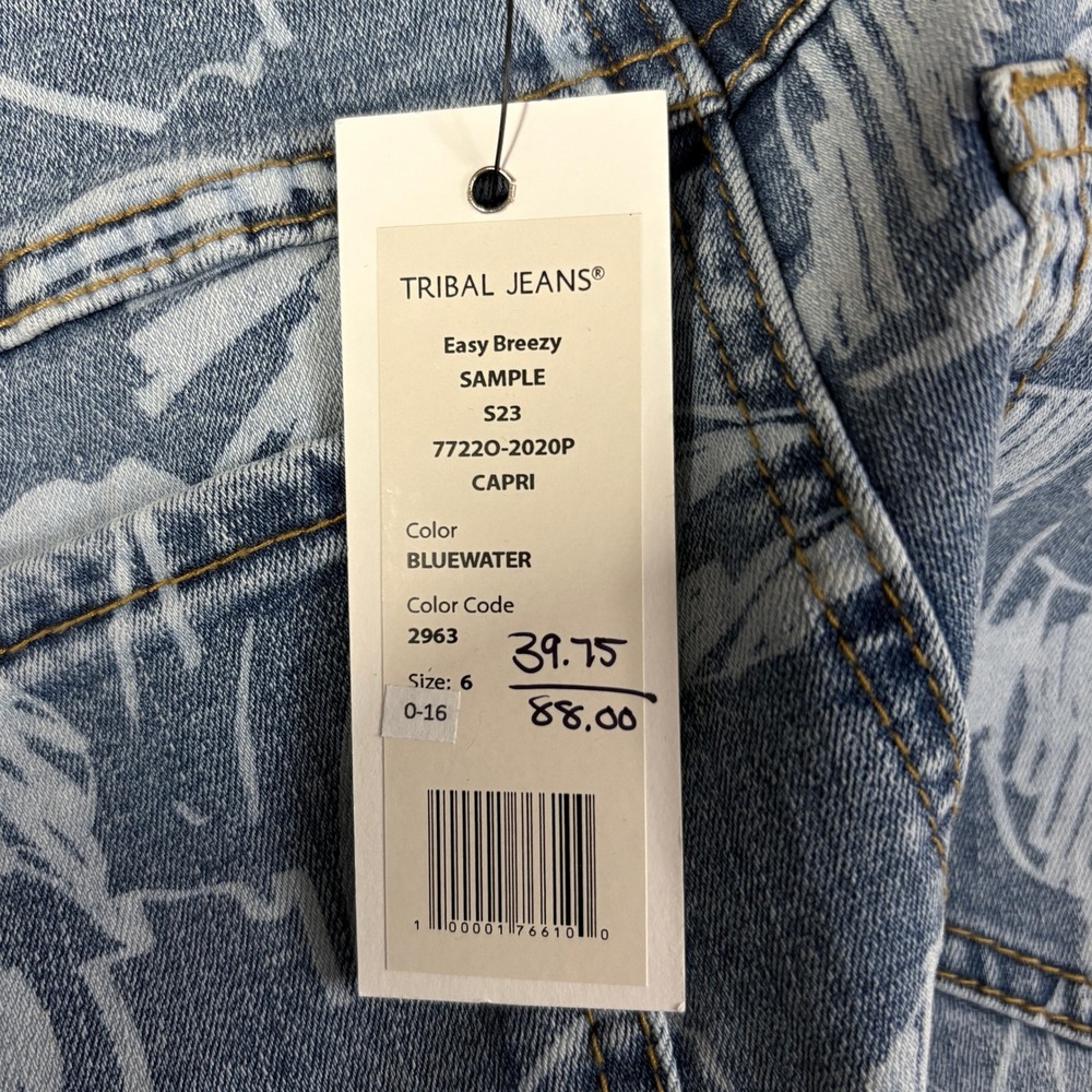 Tribal Jeans Audrey Mid-Rise Slim Capri Blue Floral Print Denim Pants 6 NEW - Picture 8 of 8